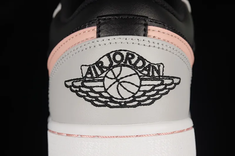 All categories Air Jordan Jordan series basketball shoes Air Jordan 1 Low G version pure original Air Jordan 1 Low AJ1 Joe 1 white black pink sports culture basketball shoes 553558-062